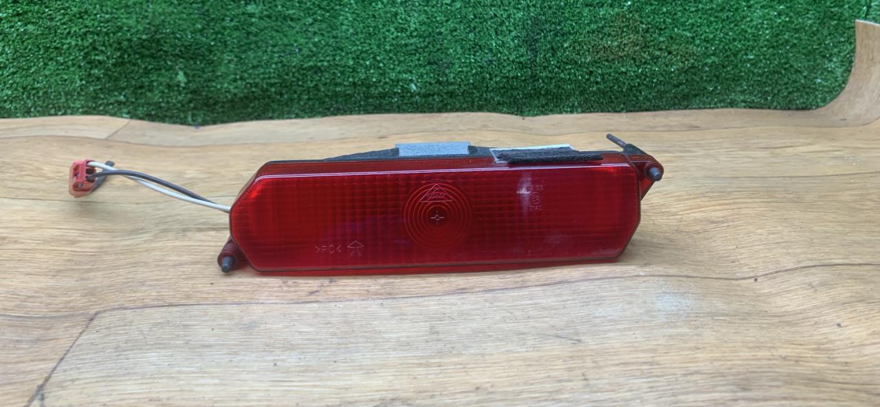 дополнительный стоп-сигнал Chrysler Voyager 3 поколение 1997, 2.4 л., бензин, МКПП, минивэн - фото №1