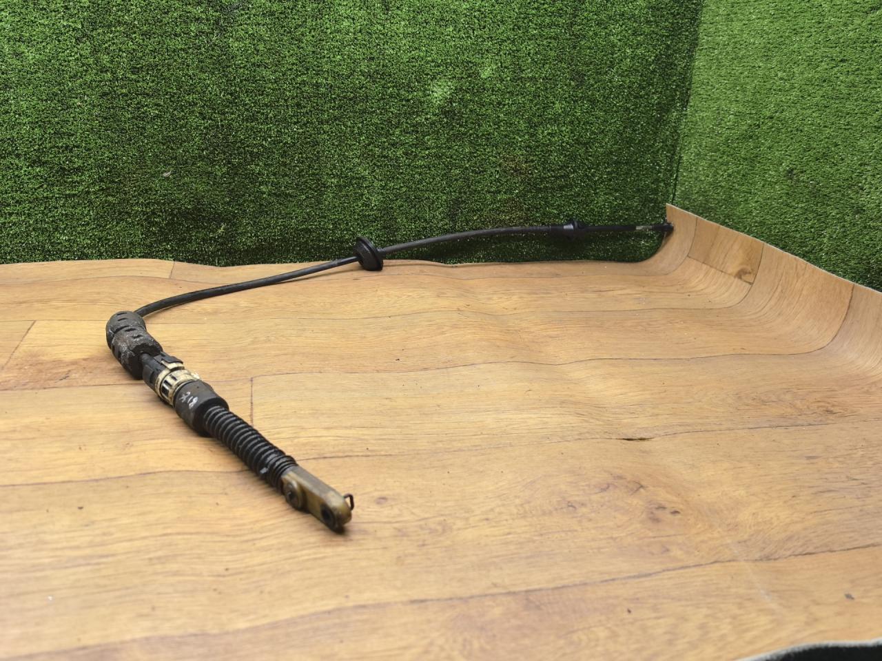 трос кулисы КПП Chrysler Voyager 3 поколение 1999, 2.4 л., бензин, АКПП, минивэн - фото №1