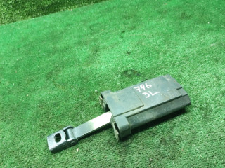 ограничитель открывания двери Mercedes-Benz E-Класс W210/S210 [рестайлинг] 2001, 2.7 л., дизель, МКПП, седан