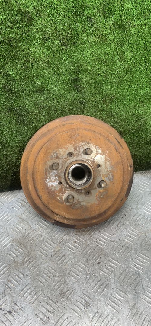 барабан тормозной Suzuki Baleno 1 поколение 1997, 1.6 л., бензин, МКПП, универсал - фото №1