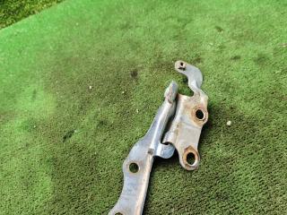 петля капота правая Toyota Picnic 1 поколение XM10 2000, 2.2 л., дизель, МКПП, минивэн