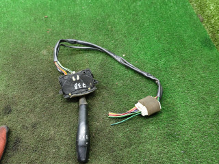 переключатель поворотов Hyundai Accent 1 поколение (X3) 1995, 1.5 л., бензин, МКПП, хетчбэк 3 дв.