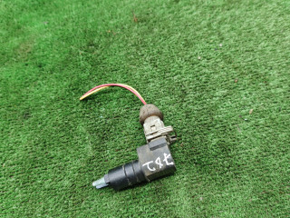 датчик уровня омывающей жидкости Toyota Avensis 1 поколение (T220) 2000, 2.0 л., 2C-T, дизель, МКПП, универсал, 8753584780