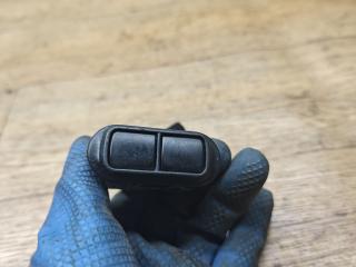 кнопка открытия лючка топливного бака Kia Carnival 1 поколение [рестайлинг] 2005, 2.9 л., CRDi, дизель, МКПП, минивэн