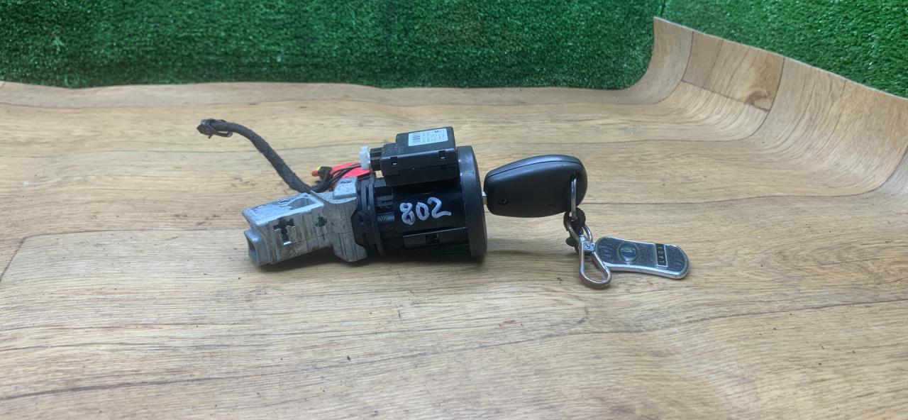 замок зажигания Lada XRAY 1 поколение 2019, 1.6 л., бензин, МКПП, внедорожник 5 дв. - фото №1