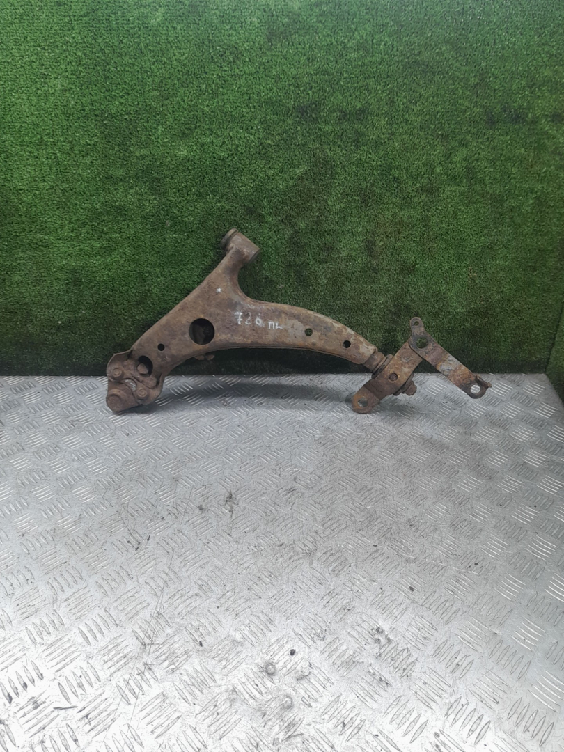 рычаг передний левый Toyota Corolla 7 поколение (E100) 1995, 1.3 л., 4E-FE, бензин, МКПП, хетчбэк 3 дв. - фото №1