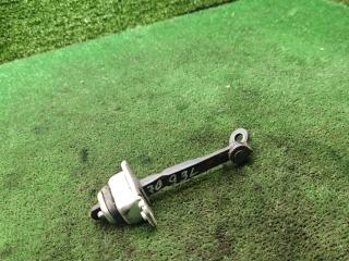 ограничитель открывания двери Daewoo Lanos T100 2000, 1.3 л., бензин, МКПП, седан