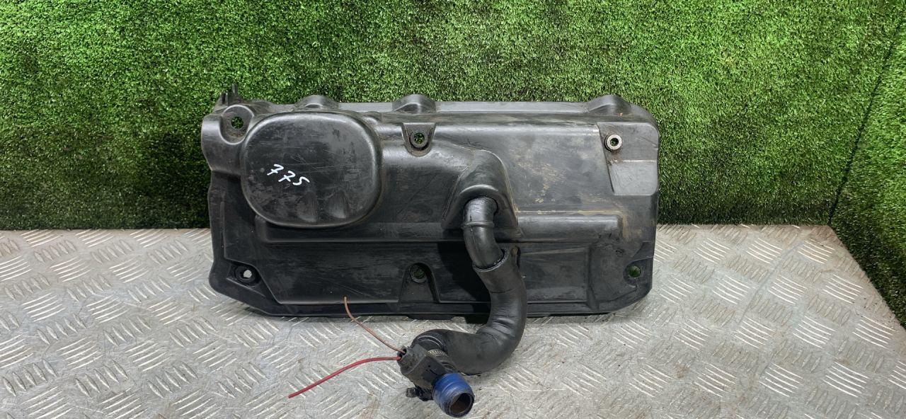 клапанная крышка Mercedes-Benz Vito W638 2002, 2.2 л., CDi, дизель, МКПП, микроавтобус, A6110161524 - фото №1