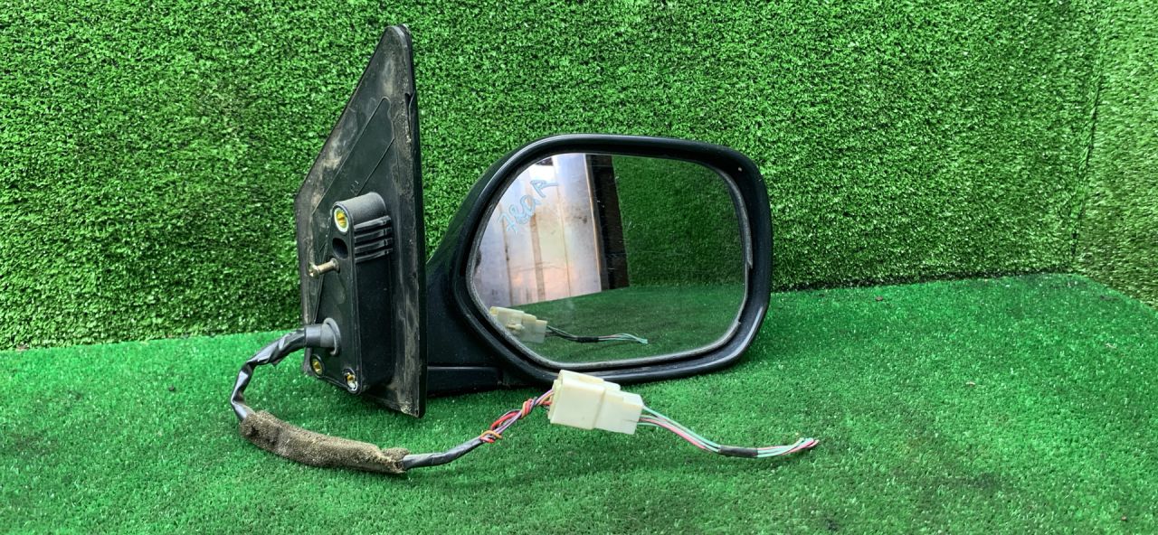 зеркало наружное правое Toyota Picnic 1 поколение XM10 2000, 2.0 л., бензин, МКПП, минивэн - фото №1