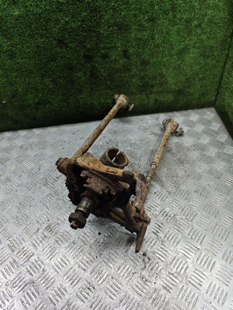 кулак задний левый Chrysler 300M 1 поколение 2002, 3.5 л., бензин, АКПП, седан - фото №1