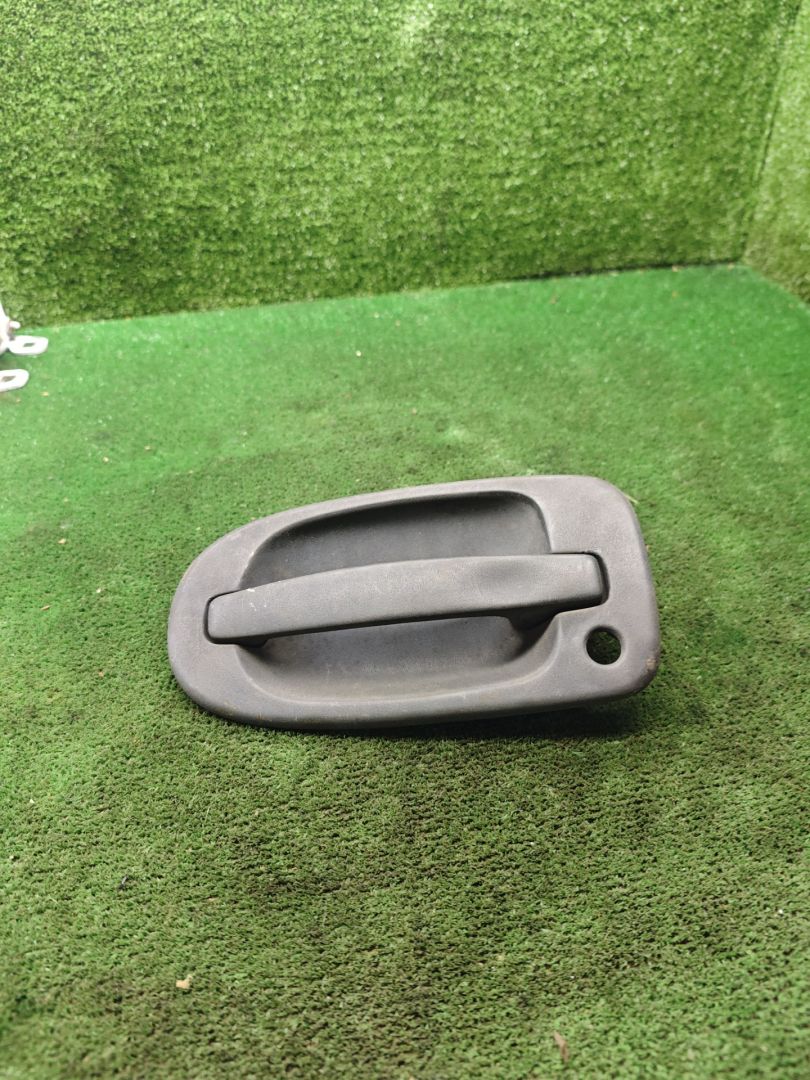 ручка наружная Opel Sintra 1 поколение 1998, 2.2 л., X 22 XE, бензин, МКПП, минивэн - фото №1