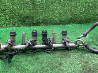 форсунка Volkswagen Passat B4 1995, 2.0 л., бензин, МКПП, универсал, 037906031AA