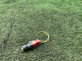 Датчик педали тормоза (лягушка) Peugeot 406 1 поколение [рестайлинг] 2000, 2.0 л., HDi, дизель, МКПП, универсал