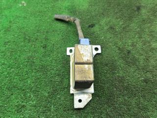 датчик удара Mazda 626 GF 1998, 2.0 л., бензин, МКПП, хетчбэк 5 дв.