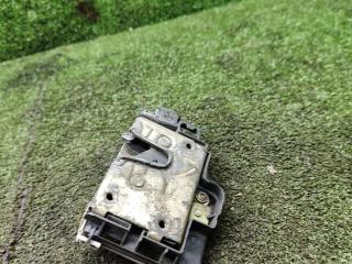 замок двери передней правой Volkswagen Golf 3 поколение 1995, 1.3 л., бензин, МКПП, хетчбэк 3 дв.