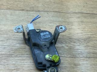 активатор (привод) замка двери Mitsubishi Pajero 2 поколение 1996, 3.0 л., бензин, АКПП, внедорожник 5 дв.