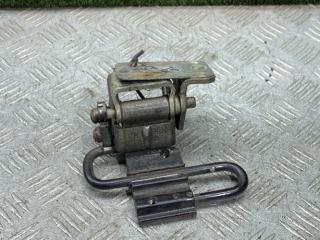 петля двери Volkswagen Passat B5 [рестайлинг] 2001, 1.8 л., бензин, МКПП, седан, 4B4833412D