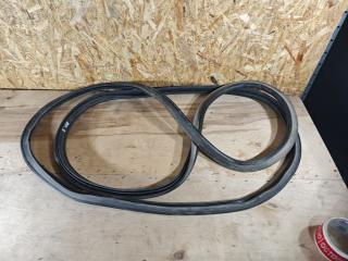 уплотнитель Skoda Octavia 3 поколение (A7) 2013, 1.8 л., бензин, МКПП, лифтбэк