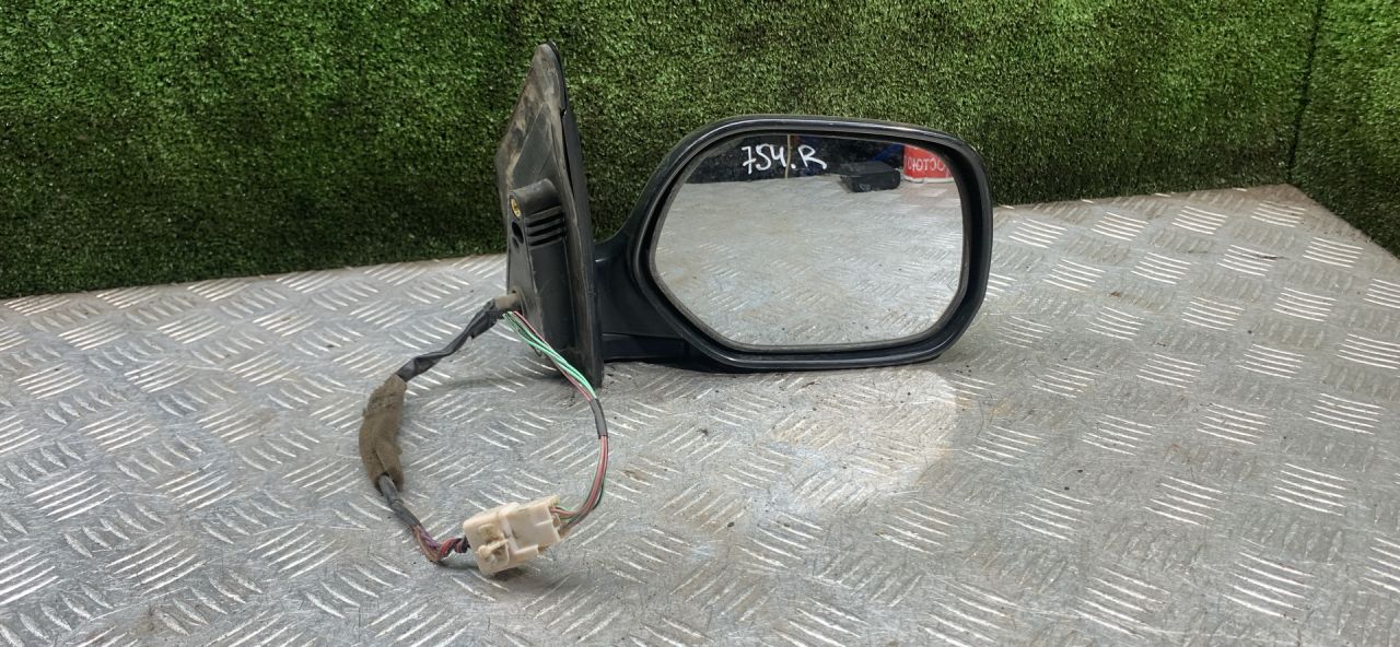 зеркало наружное правое Toyota Picnic 1 поколение XM10 1999, 2.2 л., 3C-TE, дизель, МКПП, минивэн - фото №1