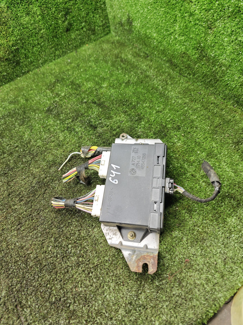 блок комфорта Fiat Marea 1 поколение 2000, 1.6 л., бензин, МКПП, универсал, 46547216 - фото №1