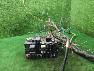 блок предохранителей Volkswagen Transporter T4 2000, 2.4 л., дизель, МКПП, микроавтобус, полный привод