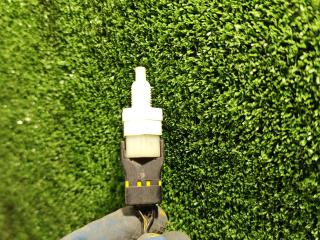 Датчик педали тормоза (лягушка) Opel Corsa B 1998, 1.0 л., X 10 XE, бензин, МКПП, хетчбэк 3 дв.