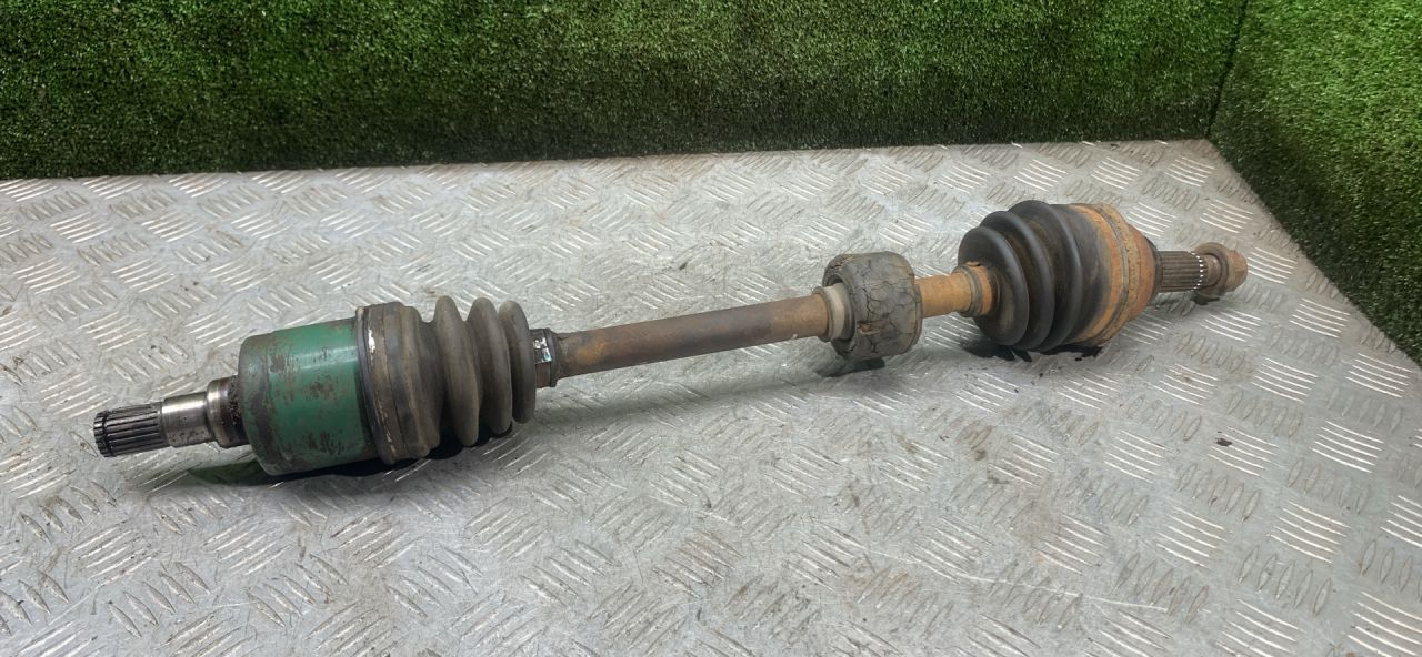 полуось передняя левая (приводной вал, ШРУС) Suzuki Baleno 1 поколение 1997, 1.6 л., бензин, МКПП, универсал - фото №1