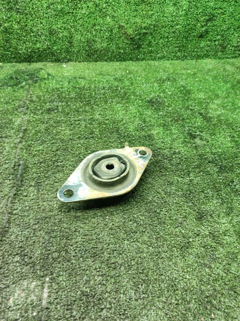 подушка крепления двигателя Renault Laguna 1 поколение 1998, 1.8 л., бензин, МКПП, универсал - фото №1