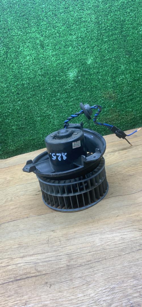 моторчик печки Chrysler Voyager 3 поколение 1997, 2.4 л., бензин, МКПП, минивэн - фото №1