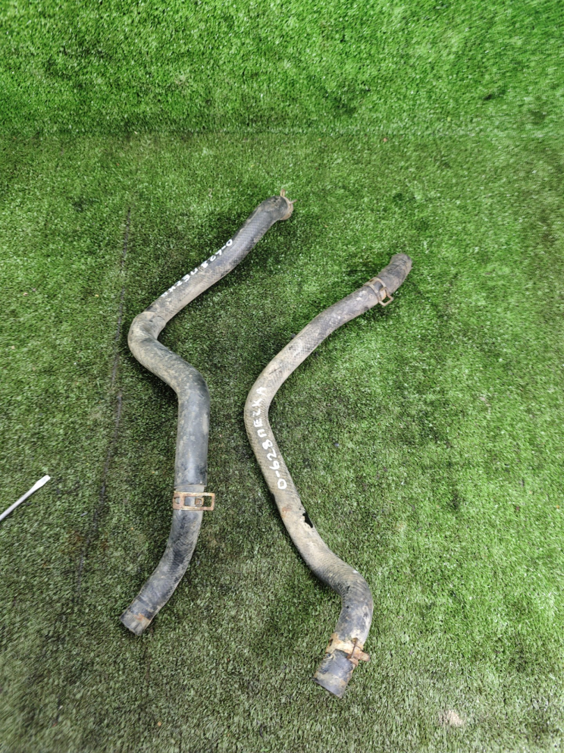 патрубок отопителя (печки) Mitsubishi Space Wagon 3 поколение (Typ N50) 2000, 2.4 л., GDi, бензин, МКПП, минивэн - фото №1