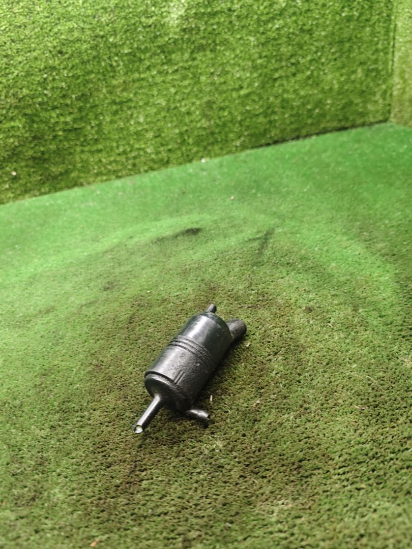 насос (моторчик) омывателя стекла Opel Sintra 1 поколение 1998, 2.2 л., Y 22 DTH, дизель, МКПП, минивэн - фото №1