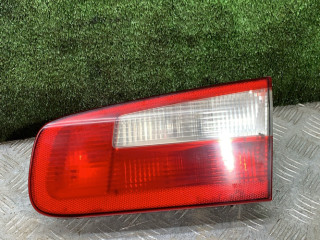 фонарь крышки багажника правый Renault Laguna 2 поколение 2002, 1.9 л., DCi, дизель, 6МКПП, хетчбэк 5 дв., 8200002476