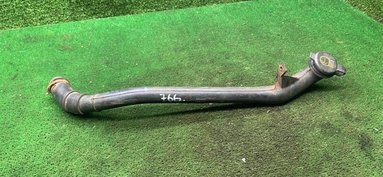 горловина бачка омывателя Opel Sintra 1 поколение 1997, 2.2 л., X 22 XE, бензин, МКПП, минивэн - фото №1