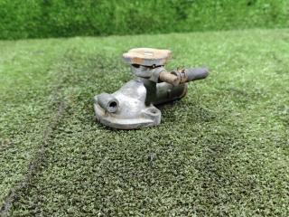 фланец (тройник) системы охлаждения Kia Carnival 1 поколение [рестайлинг] 2005, 2.9 л., CRDi, дизель, АКПП, минивэн