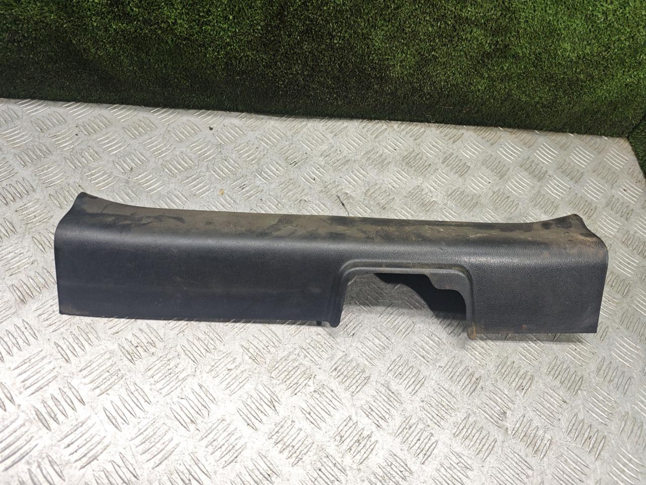 накладка на порог Kia Sportage 3 поколение 2011, 2.0 л., бензин, АКПП, внедорожник 5 дв., полный привод - фото №1