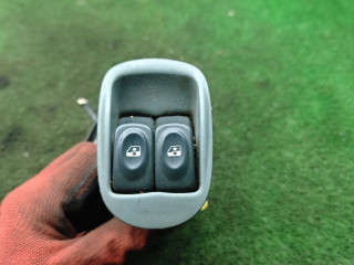 блок управления стеклоподъемниками Renault Scenic 1 поколение 1998, 1.6 л., бензин, МКПП, минивэн