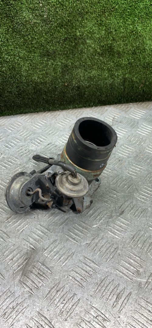 заслонка дроссельная Toyota Avensis 1 поколение (T220) 2000, 2.0 л., 2C-T, дизель, МКПП, универсал - фото №1