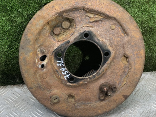 защитный кожух тормозного механизма Toyota Picnic 1 поколение XM10 1999, 2.2 л., 3C-TE, дизель, МКПП, минивэн