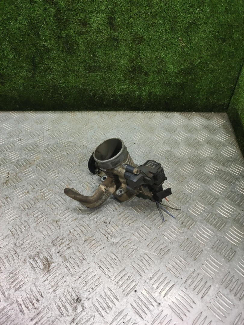 заслонка дроссельная Kia Shuma 1 поколение 2000, 1.5 л., бензин, МКПП, лифтбэк, OK24720660, M280140571 - фото №1