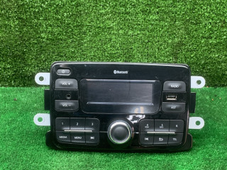 магнитола Renault Duster 1 поколение [рестайлинг] 2017, 2.0 л., бензин, МКПП, внедорожник 5 дв., полный привод, 281156612R