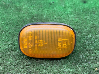 повторитель поворота на крыле левый Toyota Picnic 1 поколение XM10 1999, 2.2 л., 3C-TE, дизель, МКПП, минивэн