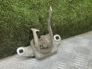 замок капота Renault Duster 1 поколение [рестайлинг] 2017, 2.0 л., бензин, МКПП, внедорожник 5 дв., полный привод