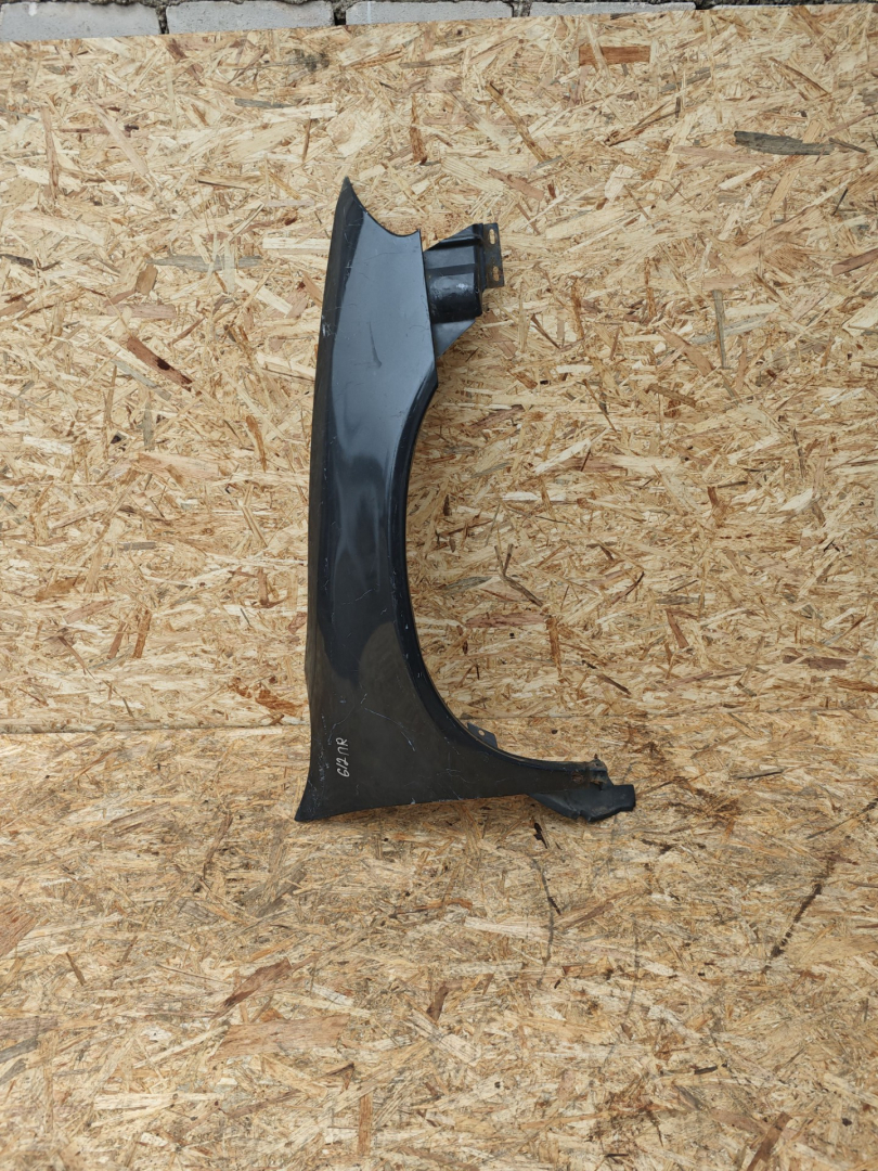 крыло переднее левое Dodge Intrepid 2 поколение 1998 - фото №1