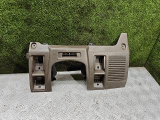 накладка на торпедо (консоль) Mitsubishi Pajero 2 поколение 1996, 3.0 л., 6G72 (SOHC 24V), бензин, АКПП, внедорожник 5 дв., GD7A66830