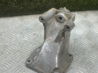 кронштейн двигателя Mercedes-Benz E-Класс W210/S210 [рестайлинг] 2001, 2.7 л., дизель, МКПП, седан, 6112231004