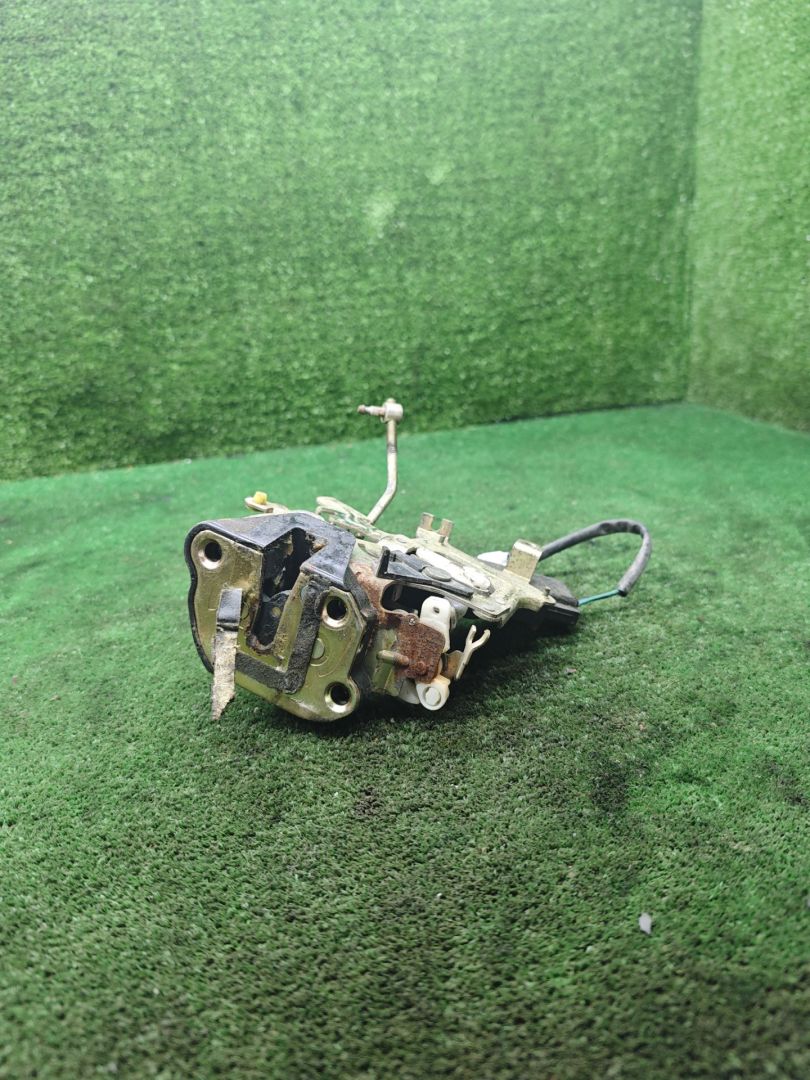 замок двери задней левой Great Wall Hover 1 поколение 2008, 2.4 л., бензин, МКПП, внедорожник 5 дв. - фото №1