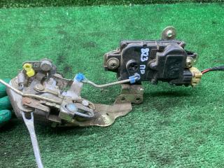 замок двери передней правой Hyundai Santamo 1 поколение 1997, 2.0 л., бензин, МКПП, минивэн