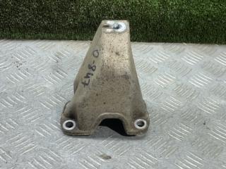 кронштейн КПП Volkswagen Passat B5 [рестайлинг] 2001, 1.8 л., бензин, МКПП, седан, 8D0399113