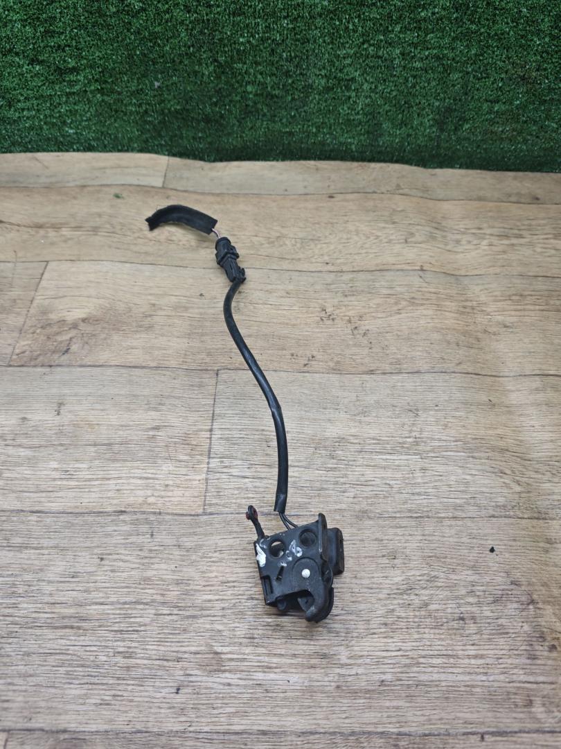 замок багажника Peugeot 806 1 поколение 1997, 2.1 л., дизель, МКПП, минивэн - фото №1