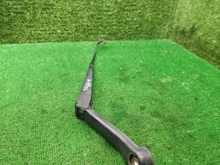 щеткодержатель (поводок стеклоочистителя, дворник) Nissan Serena С23 [рестайлинг] 1995, 2.3 л., дизель, МКПП, минивэн